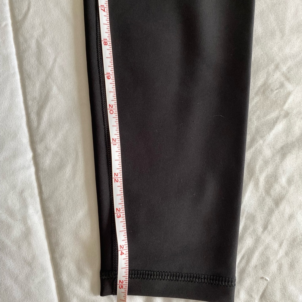Old Navy Black Powersoft High Rise Leggings - Picture 5 of 5